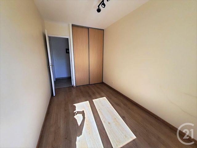 Afficher la photo en grand Appartement F3 à vendre - 3 pièces - 64.0 m2 - PERSAN - 95 - ILE-DE-FRANCE - Century 21 Osmose Rw