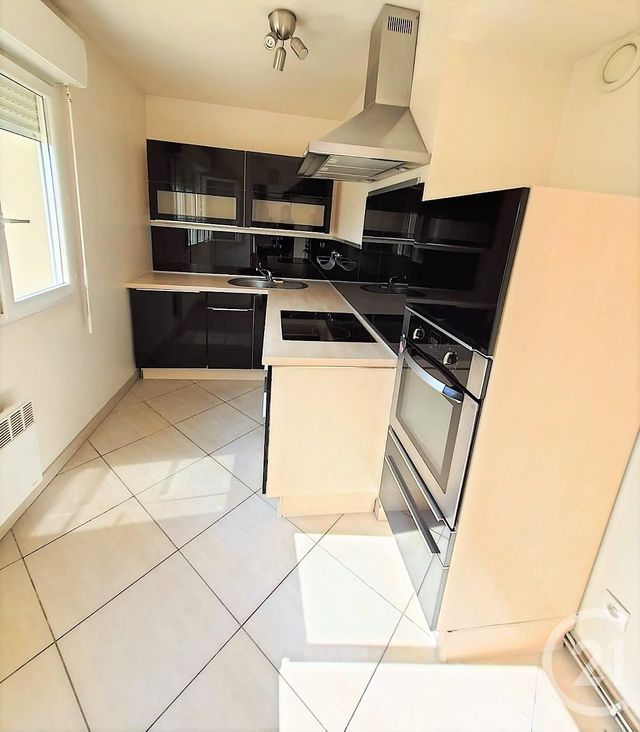 Afficher la photo en grand Appartement F3 à vendre - 3 pièces - 64.0 m2 - PERSAN - 95 - ILE-DE-FRANCE - Century 21 Osmose Rw