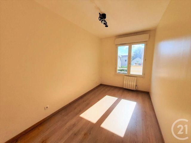 Afficher la photo en grand Appartement F3 à vendre - 3 pièces - 64.0 m2 - PERSAN - 95 - ILE-DE-FRANCE - Century 21 Osmose Rw