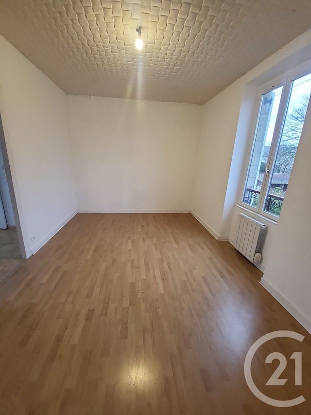 Appartement F2 à vendre - 2 pièces - 42.92 m2 - PERSAN - 95 - ILE-DE-FRANCE - Century 21 Osmose