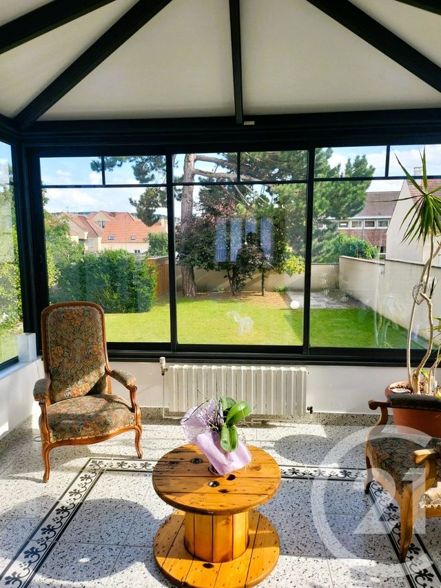 Afficher la photo en grand maison à vendre - 8 pièces - 190.0 m2 - BEAUMONT SUR OISE - 95 - ILE-DE-FRANCE - Century 21 Osmose