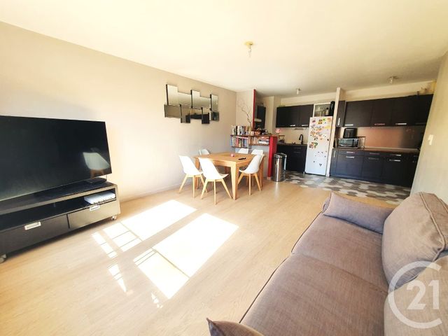 Appartement F4 à vendre - 4 pièces - 86.2 m2 - PERSAN - 95 - ILE-DE-FRANCE - Century 21 Osmose
