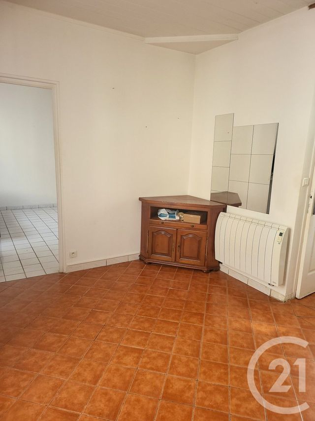 Appartement F2 à vendre - 2 pièces - 38.0 m2 - BEAUMONT SUR OISE - 95 - ILE-DE-FRANCE - Century 21 Osmose