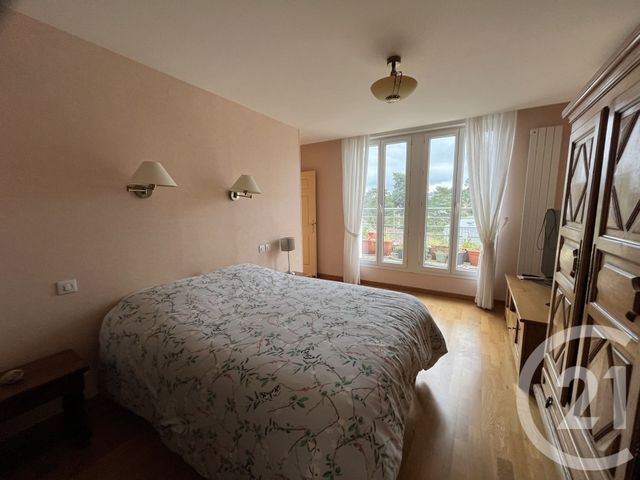 Appartement à vendre - 6 pièces - 117.55 m2 - BEAUMONT SUR OISE - 95 - ILE-DE-FRANCE - Century 21 Osmose