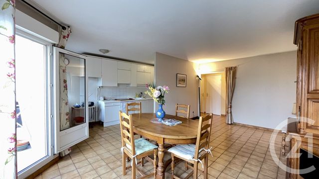 Appartement F3 à vendre - 3 pièces - 65.15 m2 - CHAMBLY - 60 - PICARDIE - Century 21 Osmose