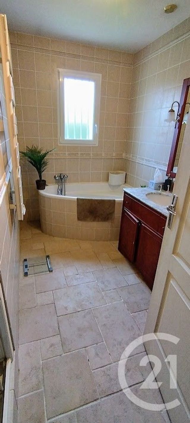 maison à vendre - 6 pièces - 136.63 m2 - CHAMBLY - 60 - PICARDIE - Century 21 Osmose