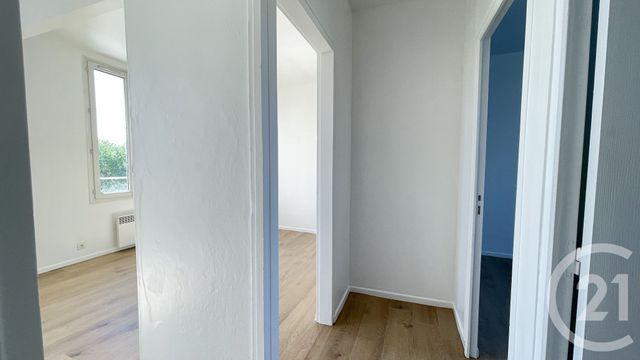 Appartement F2 à vendre - 2 pièces - 35.0 m2 - BEAUMONT SUR OISE - 95 - ILE-DE-FRANCE - Century 21 Osmose