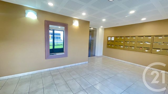 Appartement à vendre - 3 pièces - 59.68 m2 - PERSAN - 95 - ILE-DE-FRANCE - Century 21 Osmose