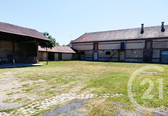 immeuble à vendre - 1556.0 m2 - CHAMBLY - 60 - PICARDIE - Century 21 Osmose