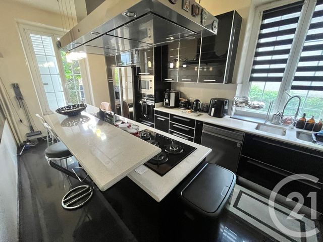 Afficher la photo en grand maison à vendre - 8 pièces - 237.66 m2 - BEAUMONT SUR OISE - 95 - ILE-DE-FRANCE - Century 21 Osmose