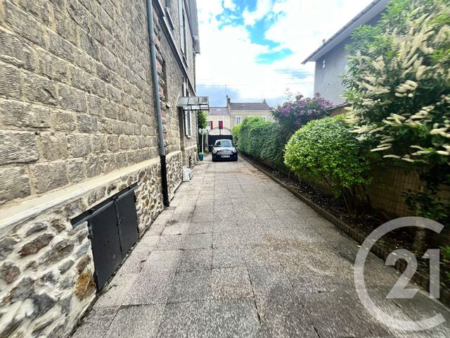 Afficher la photo en grand maison à vendre - 8 pièces - 237.66 m2 - BEAUMONT SUR OISE - 95 - ILE-DE-FRANCE - Century 21 Osmose