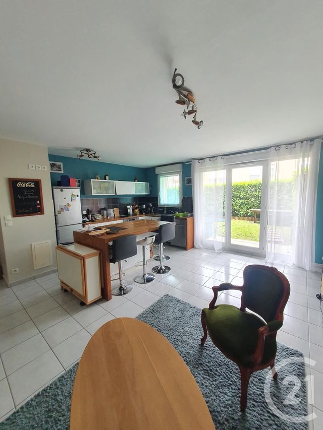 Afficher la photo en grand Appartement F3 à vendre - 3 pièces - 65.5 m2 - BEAUMONT SUR OISE - 95 - ILE-DE-FRANCE - Century 21 Osmose Rw